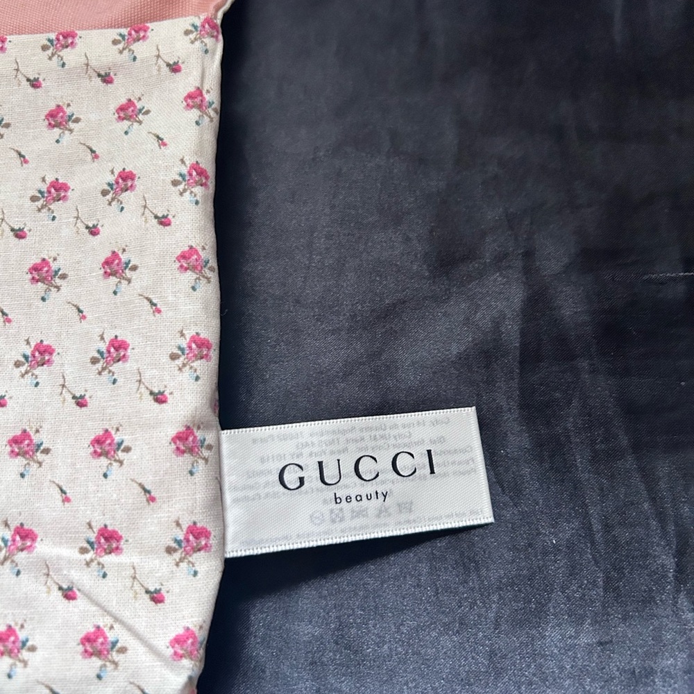 Gucci Beauty 4 piece bundle in Pink with Floral design - Picture 7 of 11